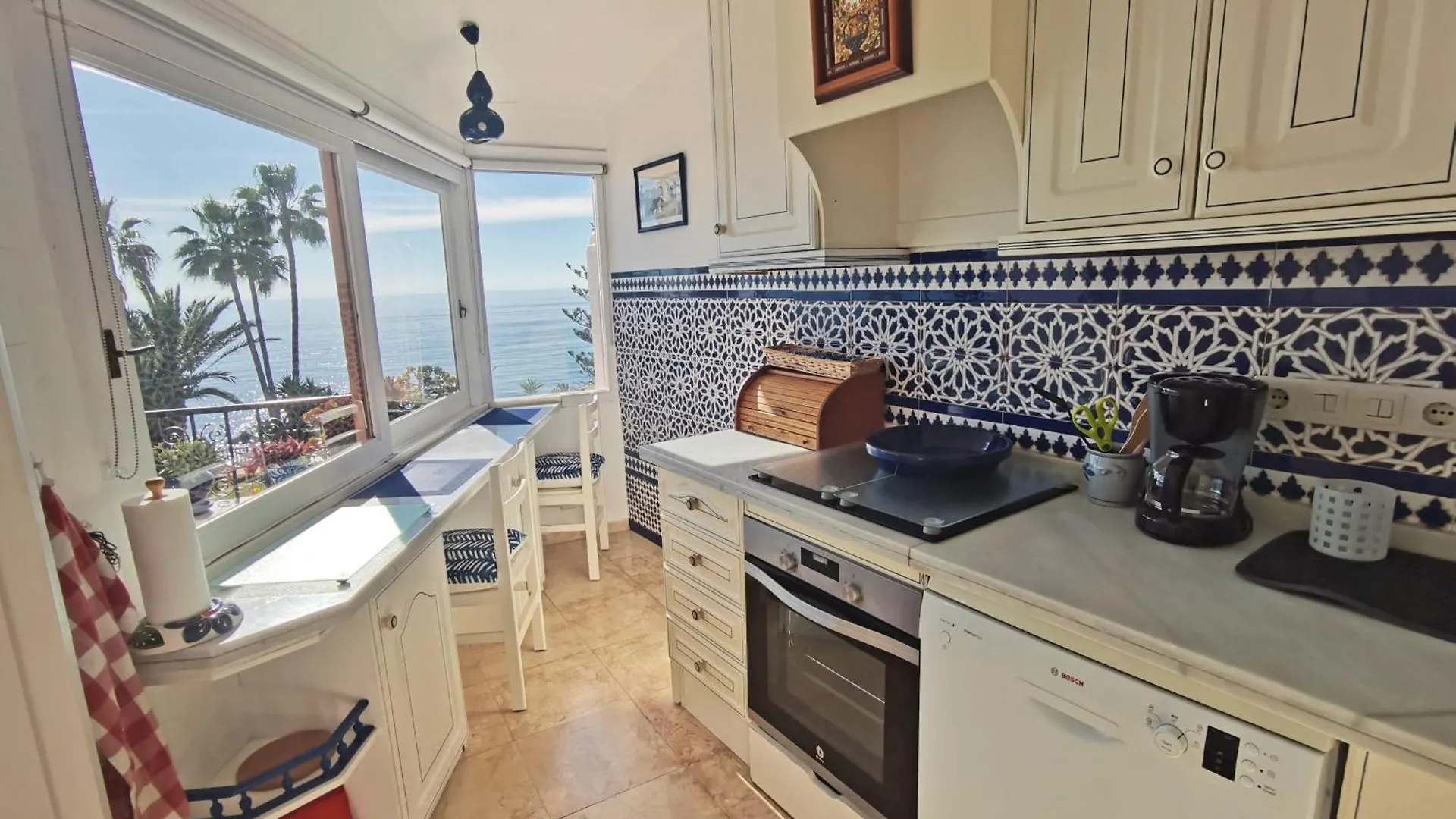 Carabeo 36 Seaview Apartment